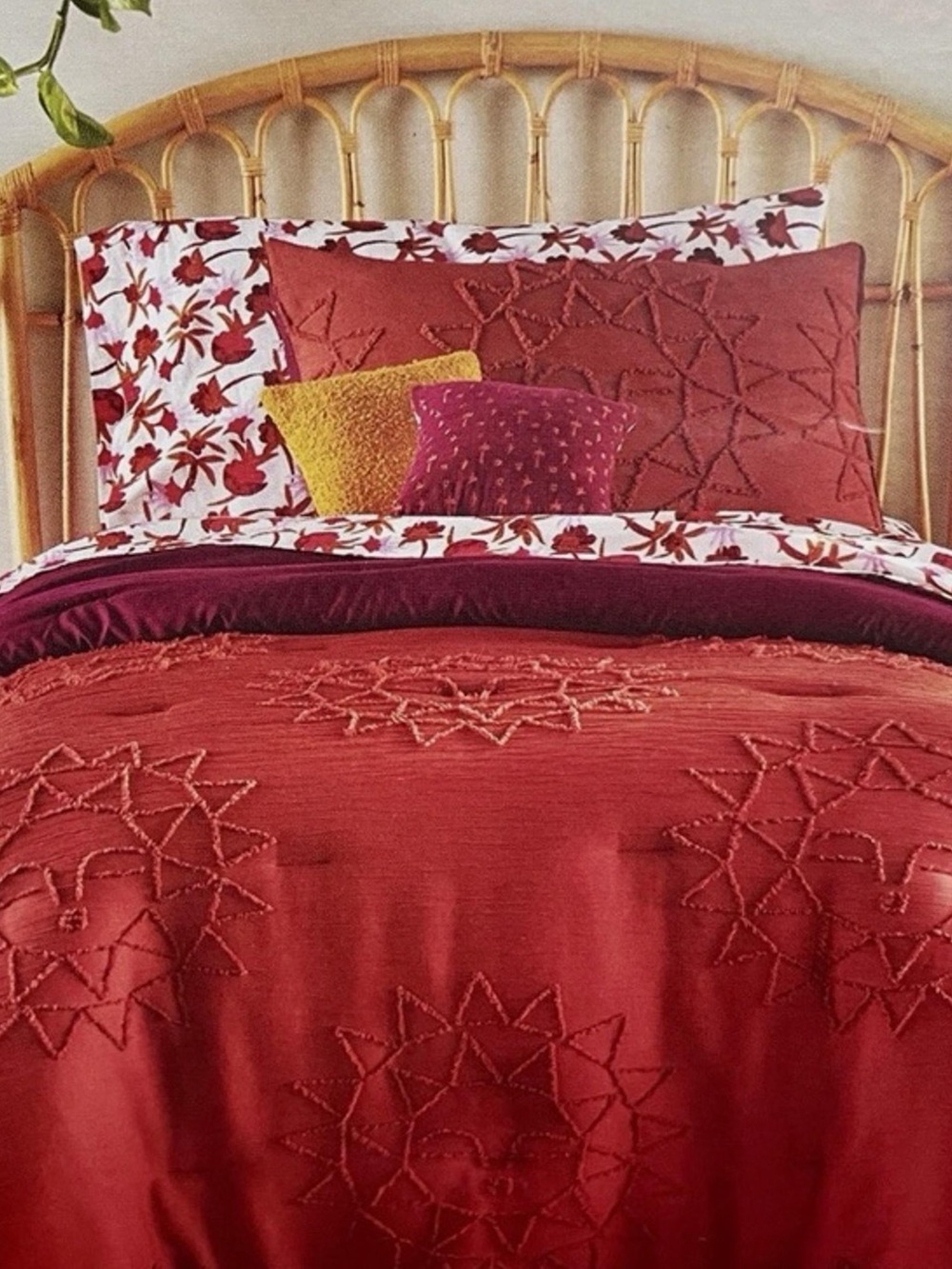 Opalhouse Jungalow Tufted Comforter Set Tufted Comforter Set Red NWT